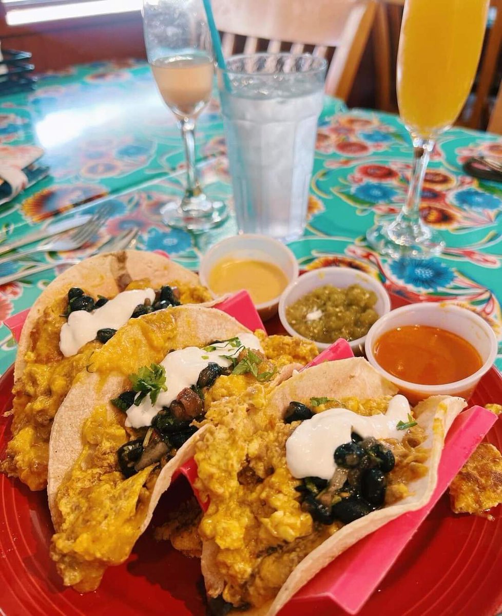 Feeling lonely? Let the delicious Tres Amigos Taco from Flying Biscuit Cafe put a smile on your face! 

Join us in celebrating Cheer Up the Lonely Day with a mouthwatering fiesta!🌮😊

#cheerupthelonelyday #tacotuesday #AtlantaEats #MorningSmiles #atlantafoodies