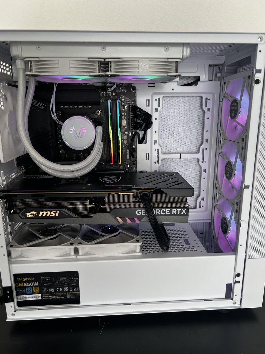 MrPCBuilds tweet media