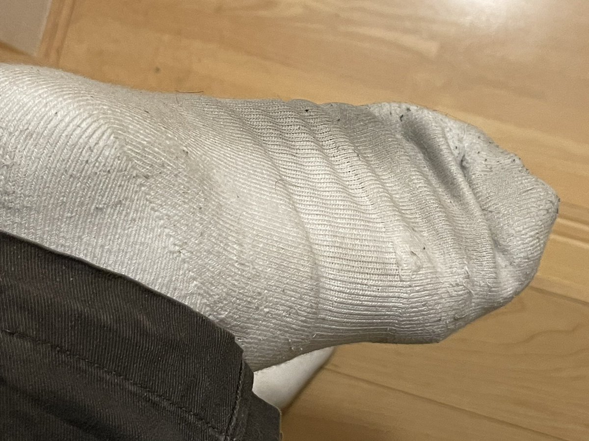 mud_whitesocks's tweet photo. 休みの日に履いた靴下
汚すのも好きだけど、やっぱり誰かに汚されたいな https://t.co/9OjZjNVExL