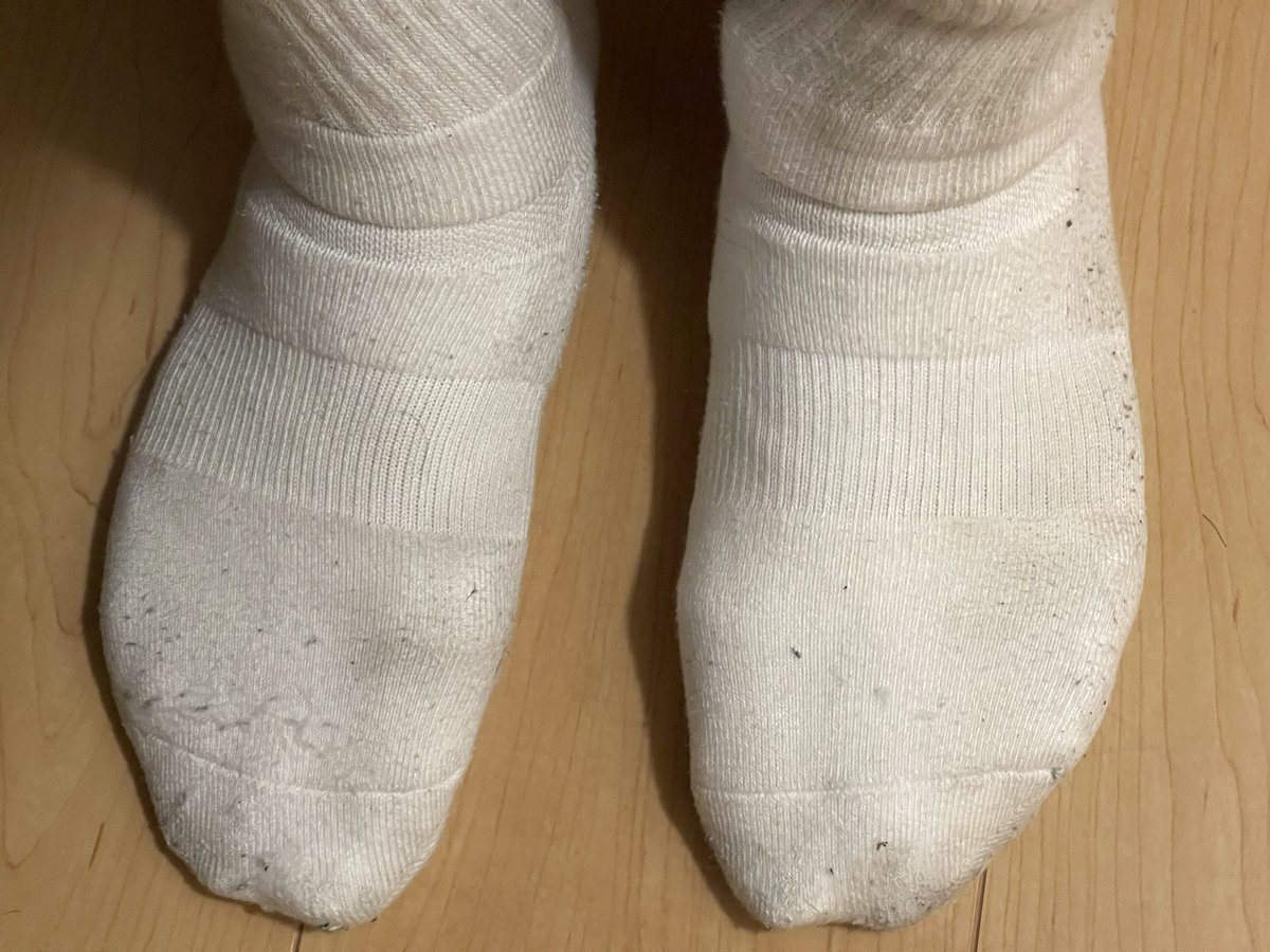 mud_whitesocks's tweet photo. 休みの日に履いた靴下
汚すのも好きだけど、やっぱり誰かに汚されたいな https://t.co/9OjZjNVExL