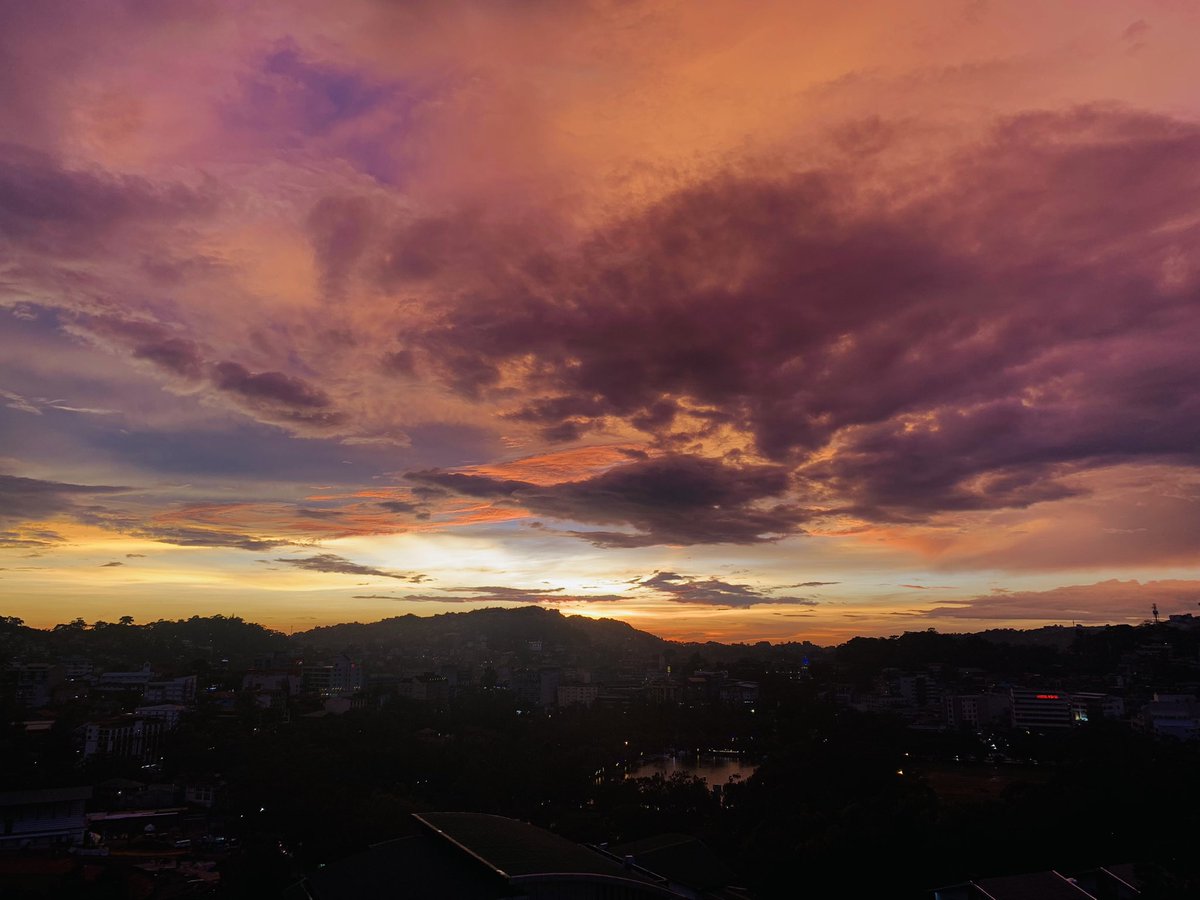 sxftpinks_'s tweet photo. calm. #skylust https://t.co/bY140hBJoc