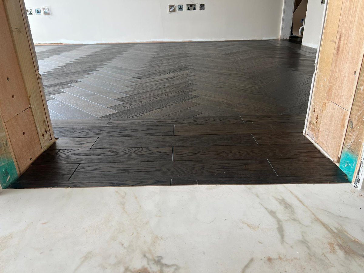 planet_flooring's tweet photo. Supplied and fitted these engineered oak blocks with a 2-block border to a property in Chelsea https://t.co/tMmaTmqvgL
