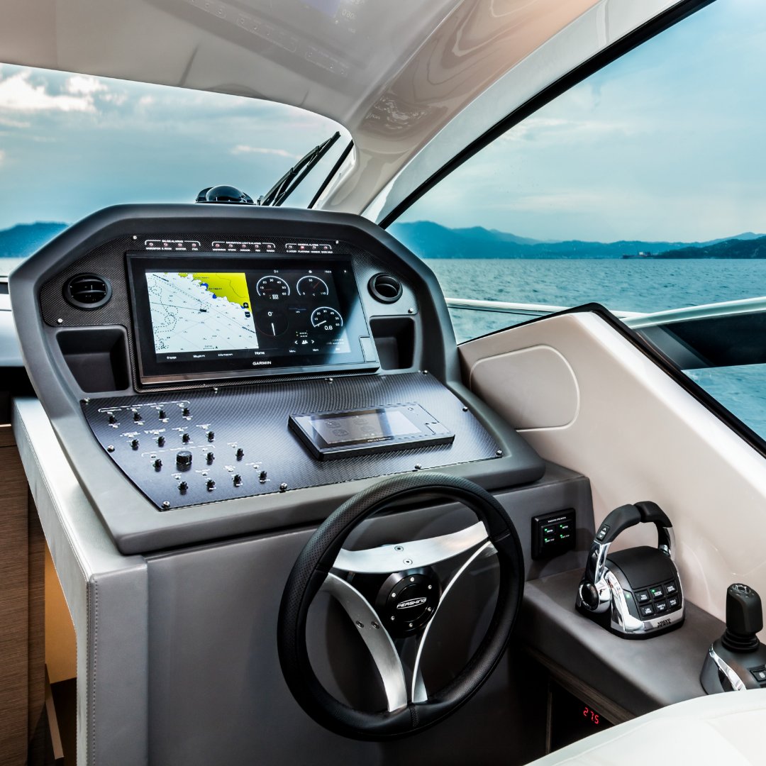 pershingyacht's tweet photo. The convenience of fingertip control: the Easy Dock system makes for effortless manoeuvring with a simple joystick for smooth, seamless docking every time.
Pershing 5X. Flair extraordinaire.
#TheDominantSpecies
#EngineeredToThrill
https://t.co/sCFBUEbbHa https://t.co/xHmWDC5M9b