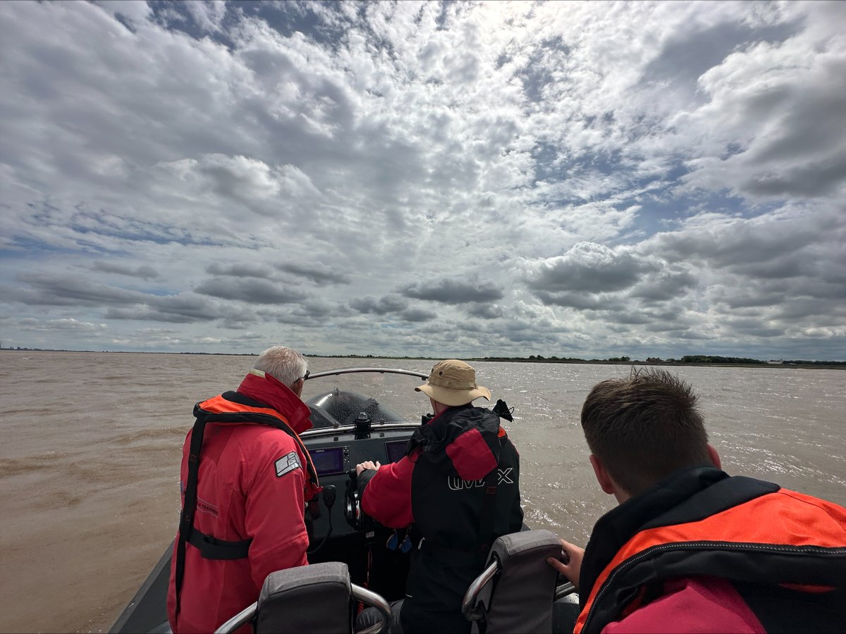 Year 10 Maritime Studies Students get the fantastic opportunity of gaining their powerboat licences on the River Humber!
⚓️Practise makes for perfection
⚓️Learning new skills
⚓️Getting wet is FUN!