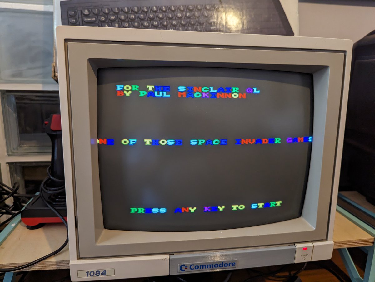 yugorin_rotaru's tweet image. Na ten moment próba uruchomienia czegoś dla rozrywki! Space Invaders w wersji QL. W kolejnej wiadomości będzie film.  #sinclair #QL #SinclairQL #vdriveql #opole #opolskie #retro #retrokomputer #muzeum #smok