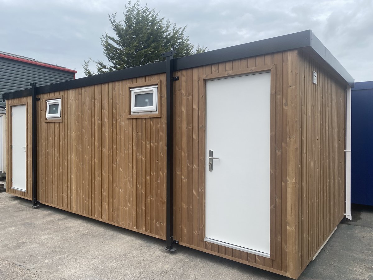 SpacemakerMod's tweet image. NEW 24 x 10ft cabin finished in Thermowood with more of a natural look. Perfect if your site is in the countryside or even a campsite as it blends in with the surroundings !