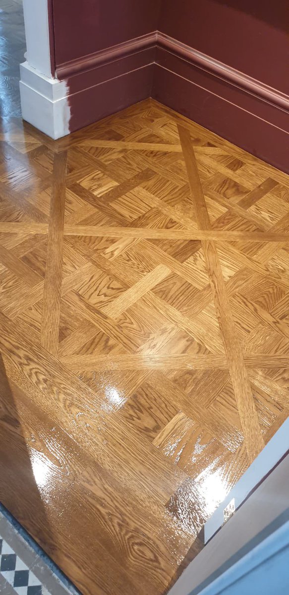 planet_flooring's tweet photo. Hand made #Versailles panels . These panels were hand cut in our workshop and fitted on-site, then sanded, stained and finished with #Osmo oil. Note the single frame that separates the components. Unusual but effective. https://t.co/JXihfOBb3P
