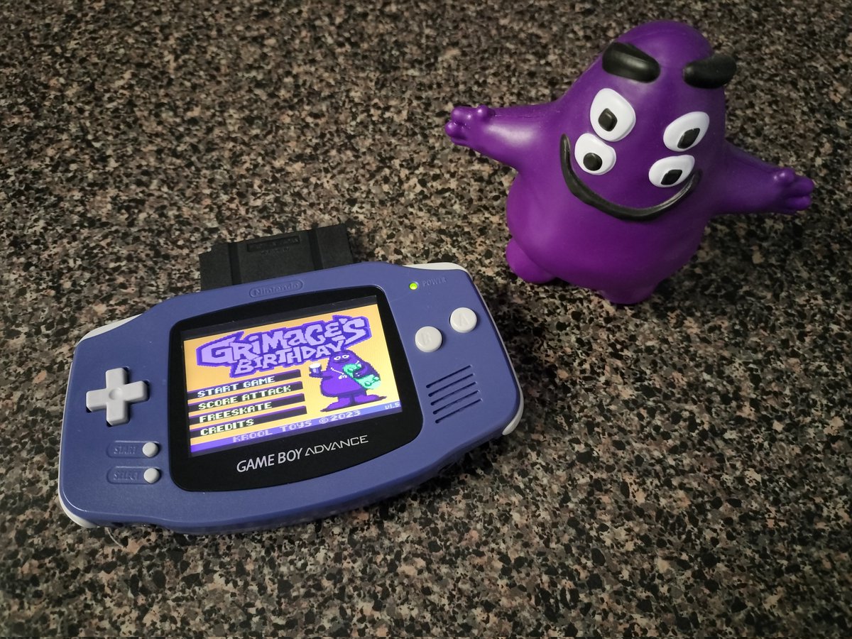 randomassname3's tweet photo. brand new game boy game in 2023 thanks to mcdonalds! #grimmace #mcdonalds https://t.co/rtjolT2LPK