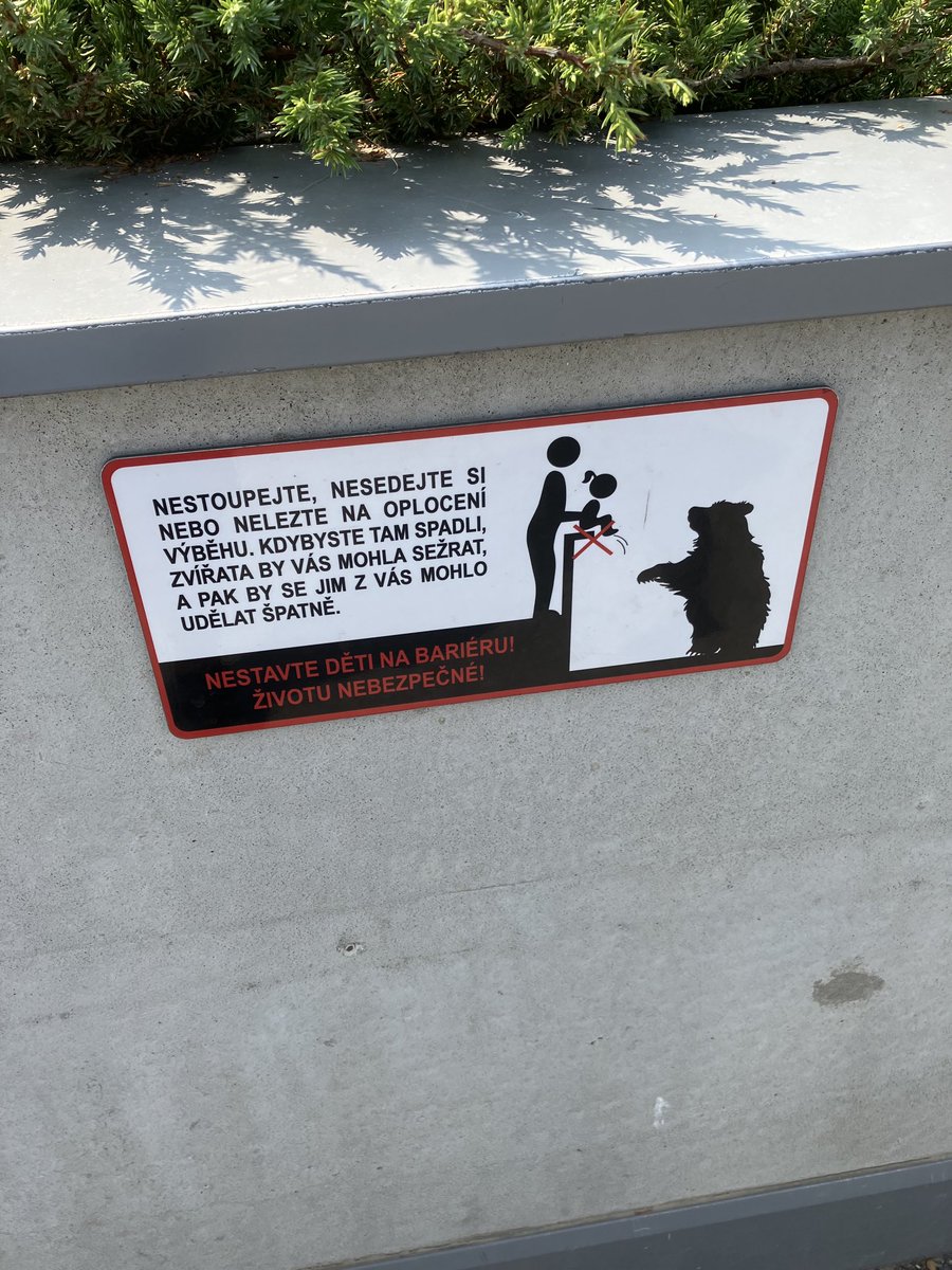 JabkoZly's tweet photo. OK, ZOO v Hluboké se s tím nemaže 😁 https://t.co/QaZ29l3JA8