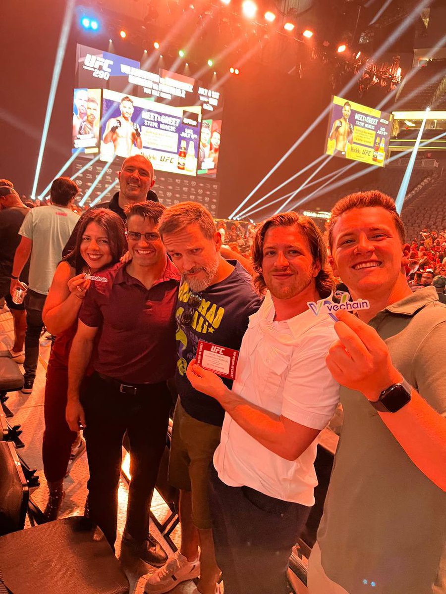 cboundy22's tweet image. A weekend I will never forget thanks to @vechainofficial!

Met some incredible members from the community, the foundation, and the UFC.

The #VeFam is growing and we have people like @BorralhoCaio who are looking to learn more about blockchain. Give him a follow and stay tuned.