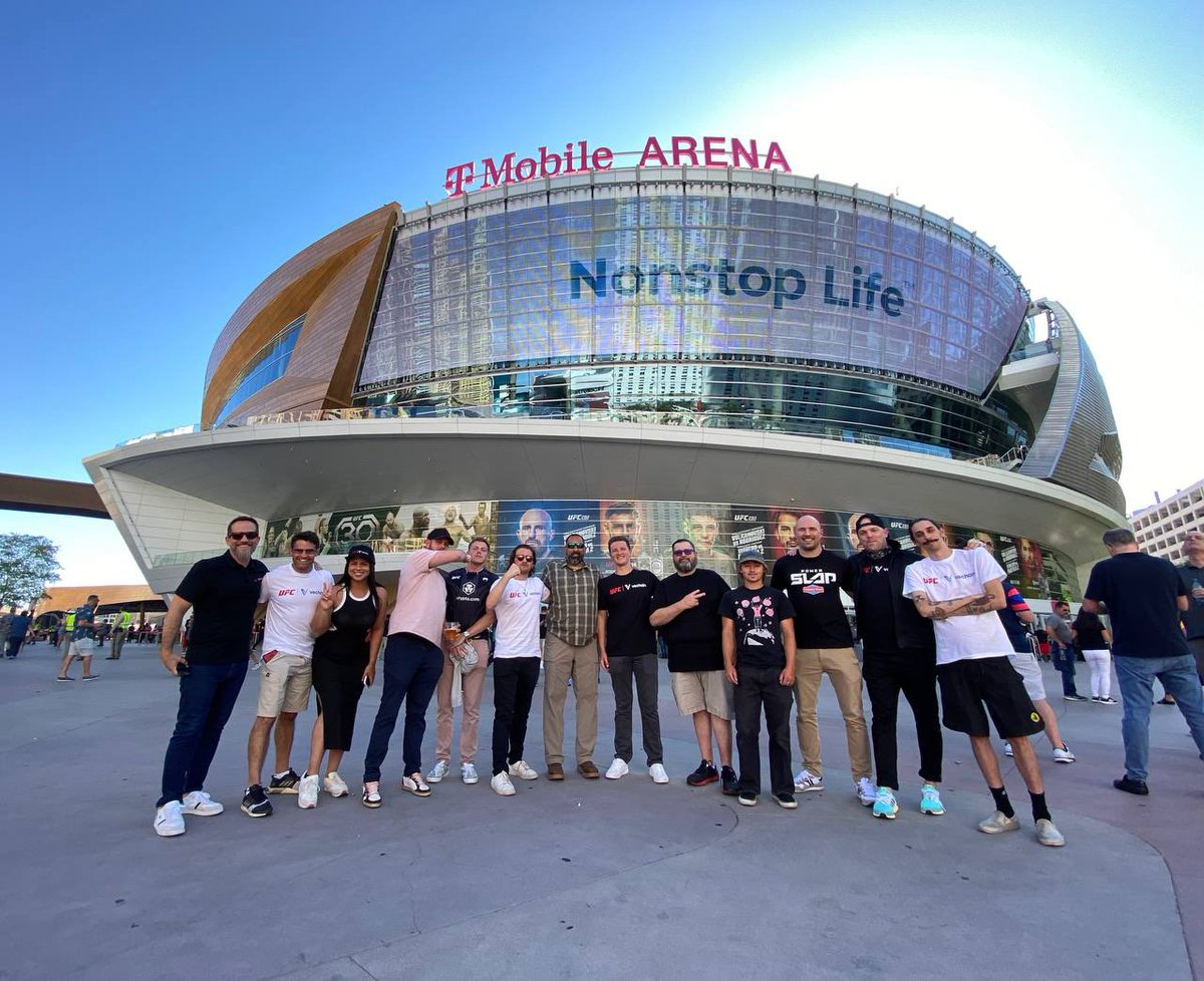 cboundy22's tweet image. A weekend I will never forget thanks to @vechainofficial!

Met some incredible members from the community, the foundation, and the UFC.

The #VeFam is growing and we have people like @BorralhoCaio who are looking to learn more about blockchain. Give him a follow and stay tuned.