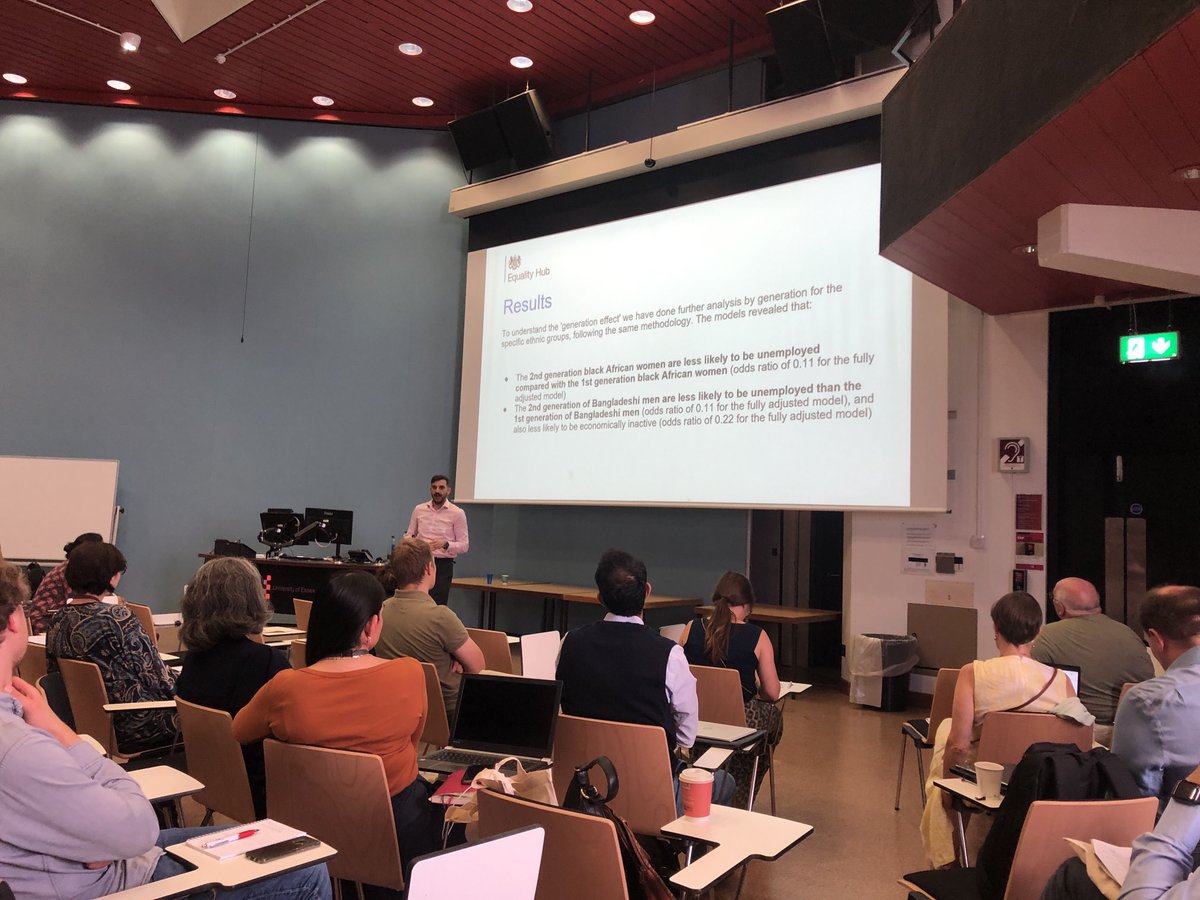 Pleased to see our ⁦<a href="/MiSoC_Essex/">MiSoC</a>⁩ policy fellow from the ⁦<a href="/cabinetofficeuk/">Cabinet Office</a>⁩ presenting his work at ⁦<a href="/usociety/">Understanding Society</a>⁩ conference