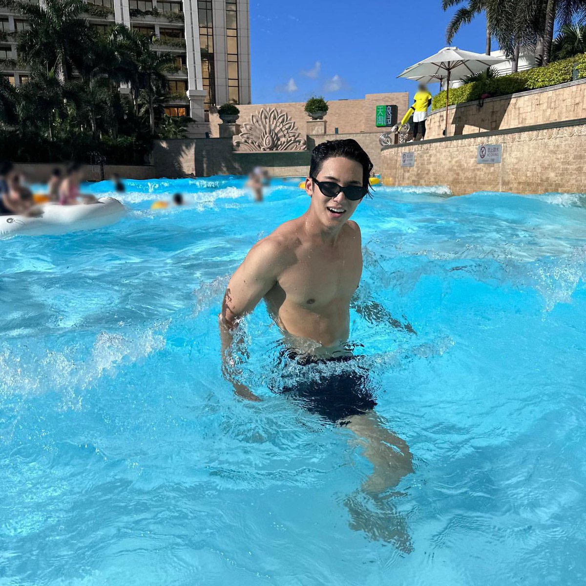 SeventeenDisse's tweet photo. [🐶] 11.07.23 Mingyu no Instagram #SEVENTEEN @pledis_17 

“Nossa, é verão.” https://t.co/UdzDaoHIMy