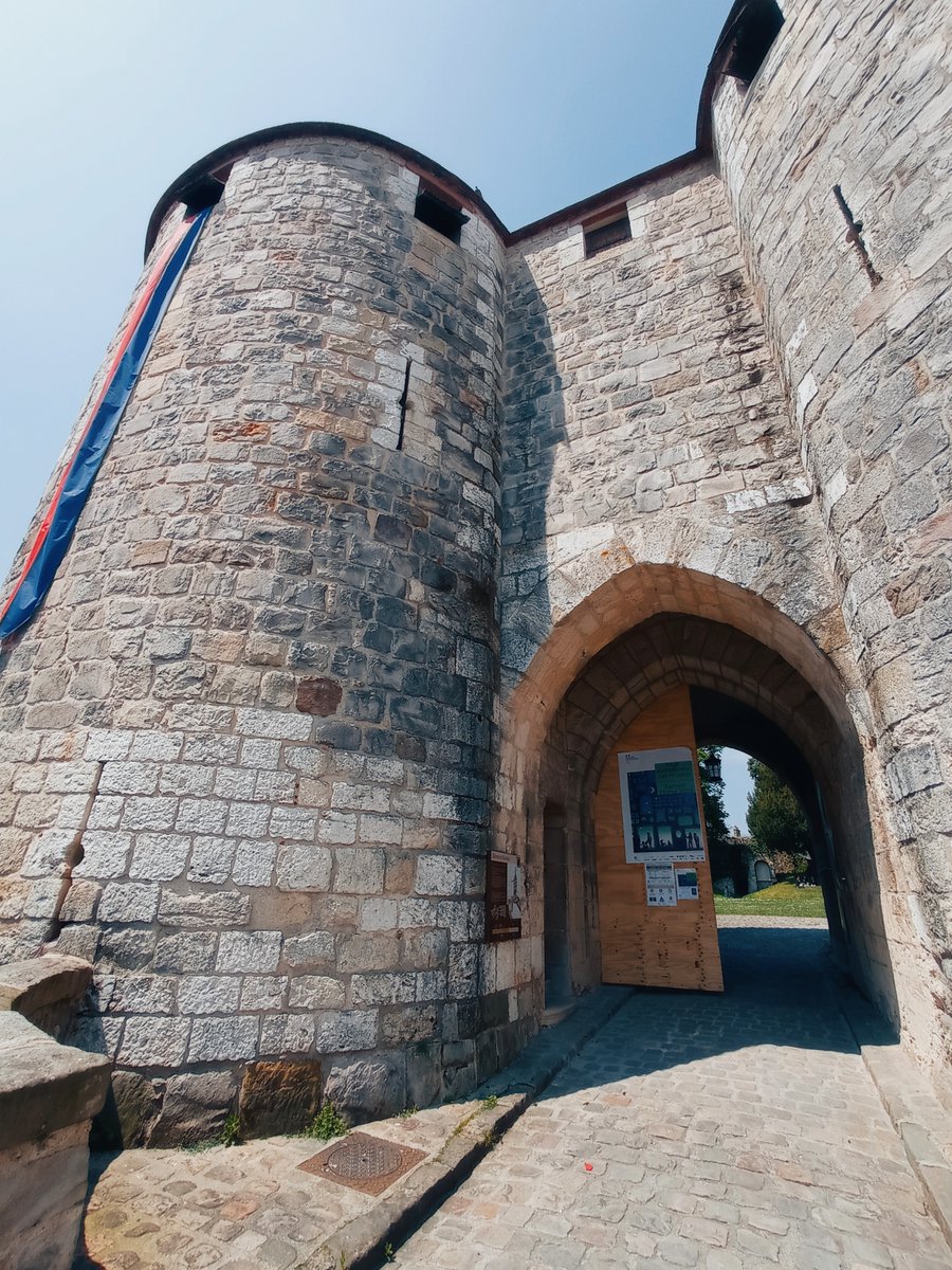 Château Dourdan tweet media