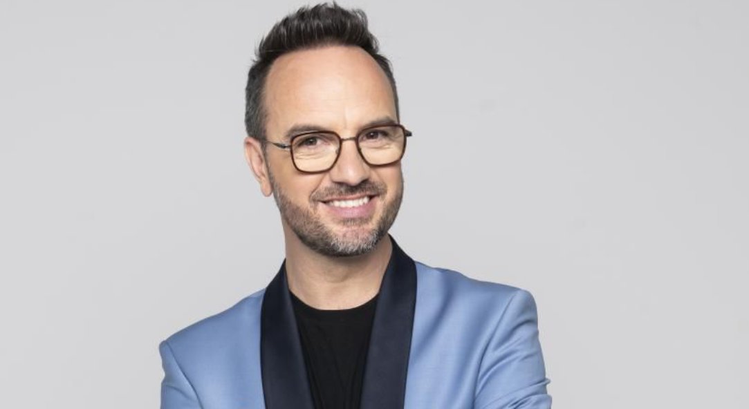 C’est <a href="/JarryAtypique/">Jarry</a> qui reprendra l’animation du jeu de #LaurenceBoccolini "Tout le monde veut prendre sa place" (#TLMVPSP) en quotidienne à la fin du mois d’Août sur @France2tv. Retrouvez notre article ici: mediasinfosblog.wordpress.com/2023/07/11/ces…