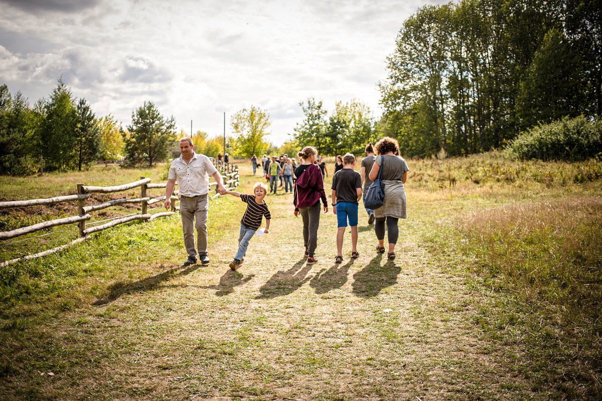 Zwischen geretteten Tieren, jeder Menge leckerem veganem Essen und  Programm erwartet euch beim #Sommerfest im Land der Tiere am 16.7. auch  ein bunter veganer Markt. ➡️ land-der-tiere.de/ausstellende-s… ~ #landdertiere #tierschutz #tierrechte #banzin #vellahn #vegan