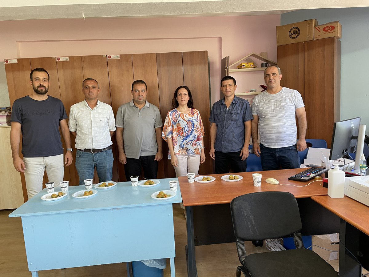 Hassa Nüfus Müdürlüğü (@hassanufus) on Twitter photo 11 Temmuz Dünya Nüfus Günümüzü personellerimizle birlikte kutladık.
#HayatınızınHerAnında 11 Temmuz Dünya Nüfus Günümüzü personellerimizle birlikte kutladık.
#HayatınızınHerAnında