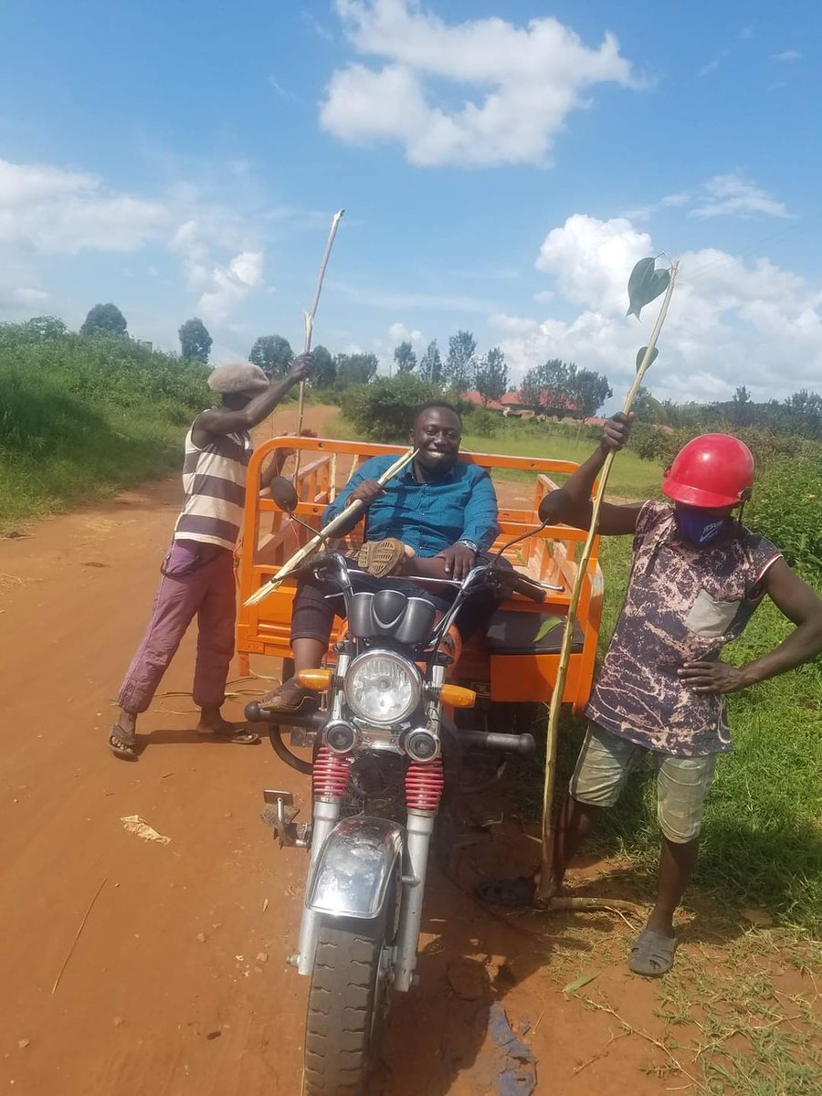 Reformed_Stoner's tweet photo. Back when I was still riding a TukuTuku, I once crossed paths with a lady who led me to the worst realisation of my life. It was one of those twice in a lifetime encounters. Yes, beauty lies in the hands of the beholder and the ideal woman doesn't exist bla bla bla...  [Thread] https://t.co/05NTa7s2Lc