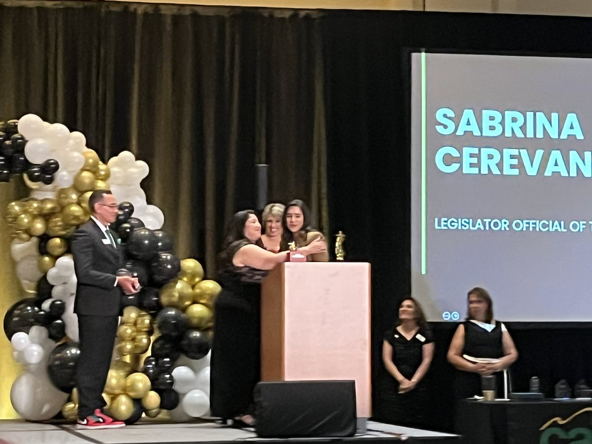 DrRenaeBryant's tweet photo. Join me in congratulating r sister, friend, &amp; CA Dist 58 @AsmCervantes 4 being named Legislator Official of the Year by @CALSAfamilia! TY for all you do for our communities!  #EdBranding #CALSA #CALSASI @MaryPtamary @zjgalvan @lynettewsocial  @BUSDFuentes https://t.co/ZezGBEEIs3