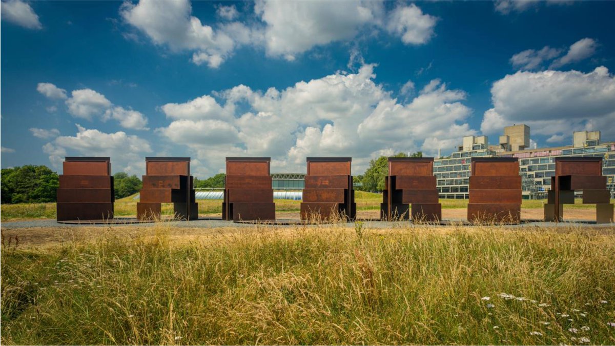 🗿🗼Did you know the department has a world-class sculpture park in its back garden?🗼🗿 We're surrounded by the @sainsburycentre sculpture collection, so if you come and study with us you’ll have the opportunity to get up close and personal with the collection! #uea #arthistory