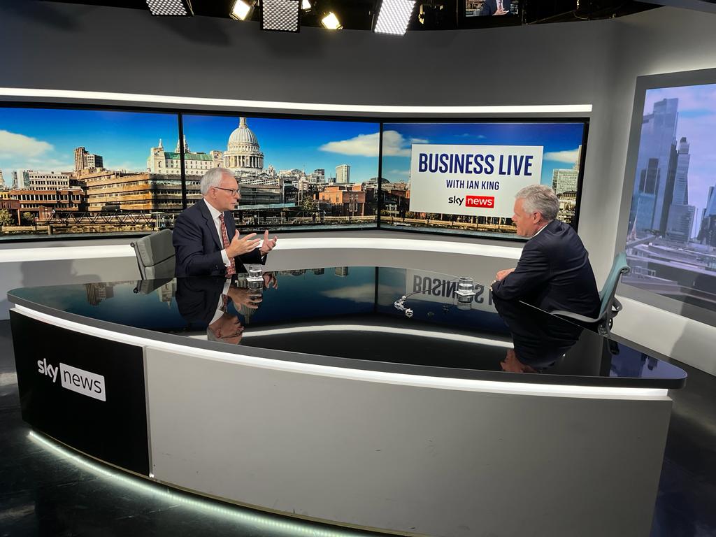 citylordmayor's tweet photo. Speaking to @IanKingSky, I explained the significance of the Mansion House Compact and the opportunities it will open up, not just for pension holders but also for high-growth British businesses seeking to scale here. #MansionHouseCompact https://t.co/5Db0UPzdDL