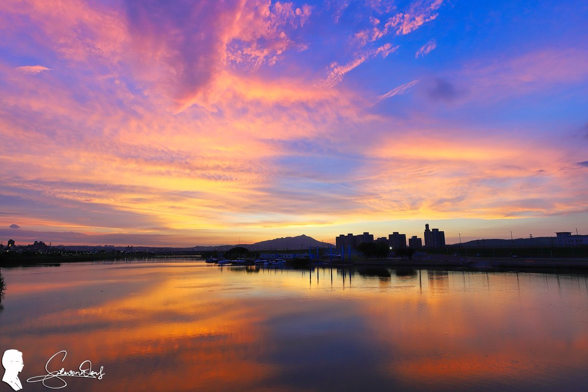 tsweng1's tweet photo. 2023.07.11 雙溪碼頭日落夕彩  
Higrace Zero Reverse 0.9 RGND+Higrace ND8 GND #Higrace #sunset #夕焼け #Taipei https://t.co/W3Eq7Vis67