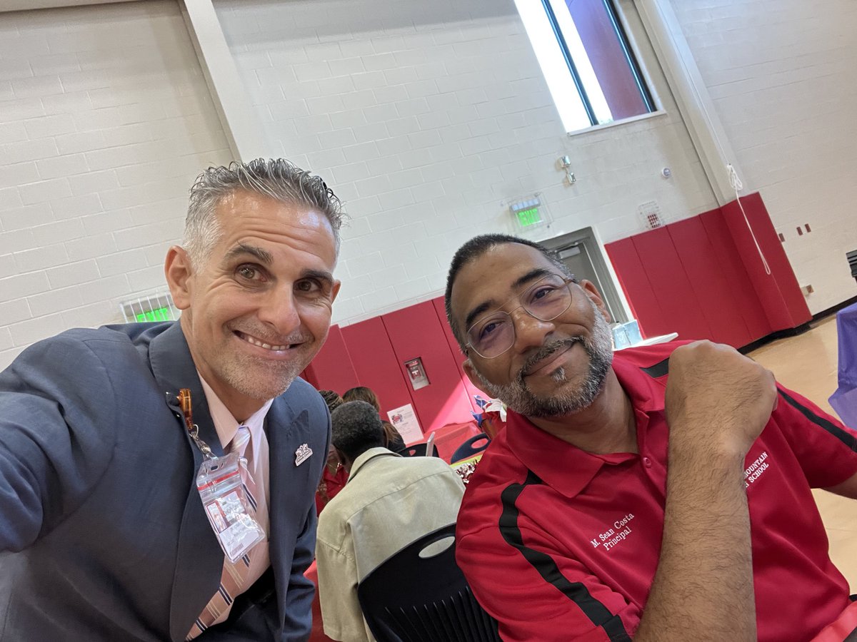 DrNormanCSauce3's tweet photo. Our ⁦@DeKalbSchools⁩ #DCSDRegion4 Team is 🔥 🔥 🔥 up to welcome candidates to our Job Fair! Come out and see us at McNair Middle School in Decatur, GA - 7/11/23, 9:00AM-12:00PM. #iLoveDCSD #HEARTofDCSD https://t.co/zn56AmZQUm