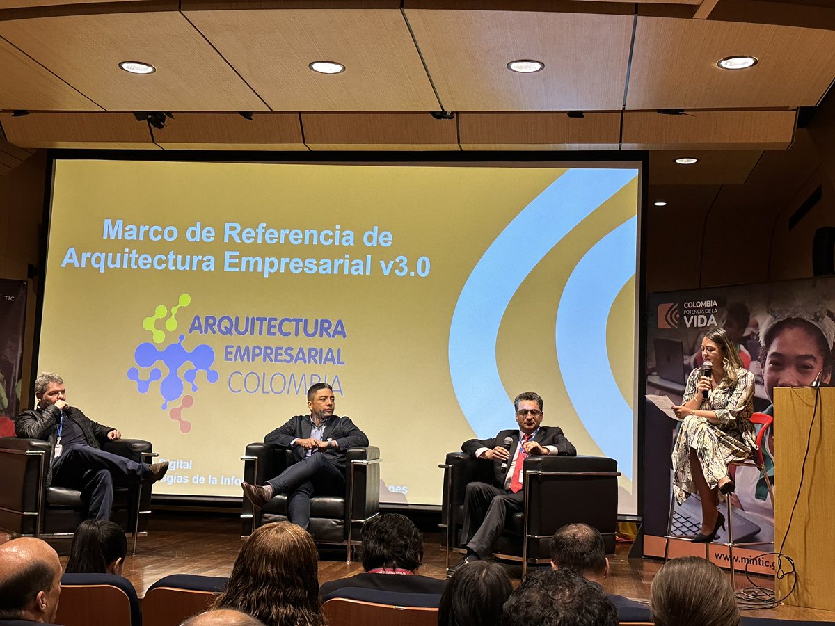 #AEstaHora se hace el lanzamiento en el <a href="/Ministerio_TIC/">Ministerio TIC</a> de la 3ra versión del Marco de Referencia de Arquitectura Empresarial. Un marco que desde el 2014, ha sido un soporte fundamental de la #TransformacionDigital de las entidades del Gobierno.