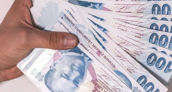 Emekli milletvekili maaşlarına 14.000 TL zam yapıldı. 55.000 TL olan Emekli Milletvekili maaşı 69.000 TL oldu. Emekli yurttaşların maaşına ise %25 zam yapıldı. Emekliler zam oranın yeterli olmadığını söyleyerek zam oranının yükseltilmesini talep ediyor

#TBMMdeEmekliZAManı