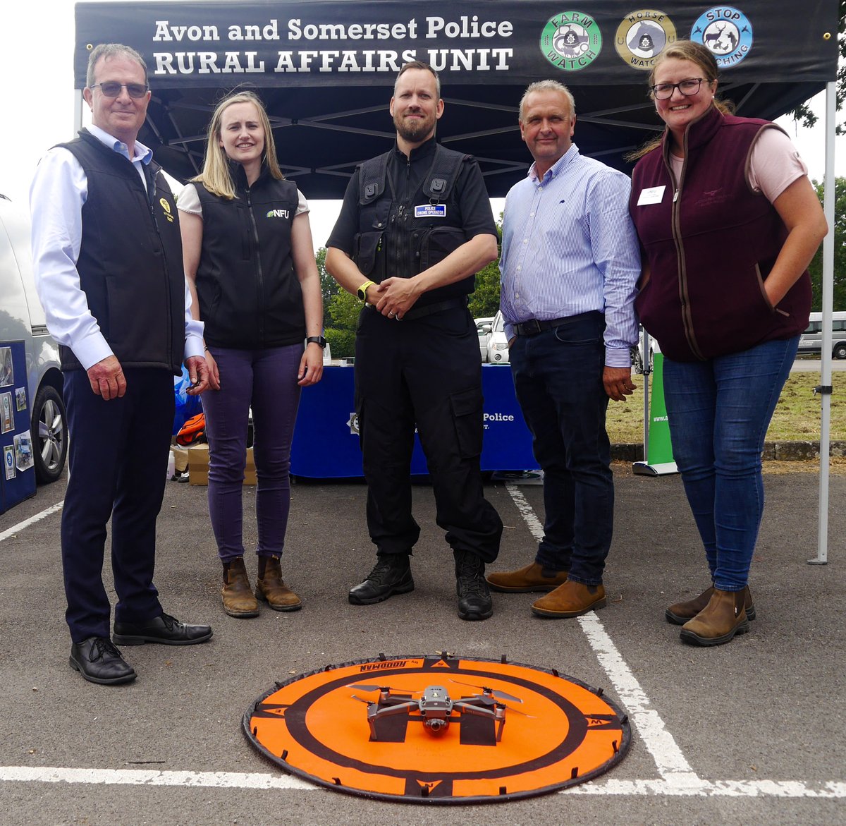 On going collaborative working with NFU Southwest, working together to protect our farming communities and prevent rural crime across the Avon and Somerset Constabulary force area. orlo.uk/vNf5n #RuralCrimeMatters (photo courtesy of credit David George NFU)