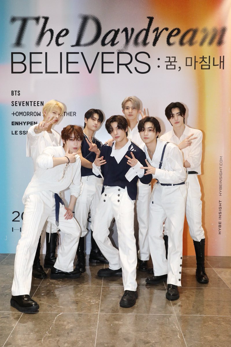 an exhibition flaunting every detail about us has been held. the daydream believers: 꿈, 마침내 makes us believe that everything we have is worth showing to the world.
