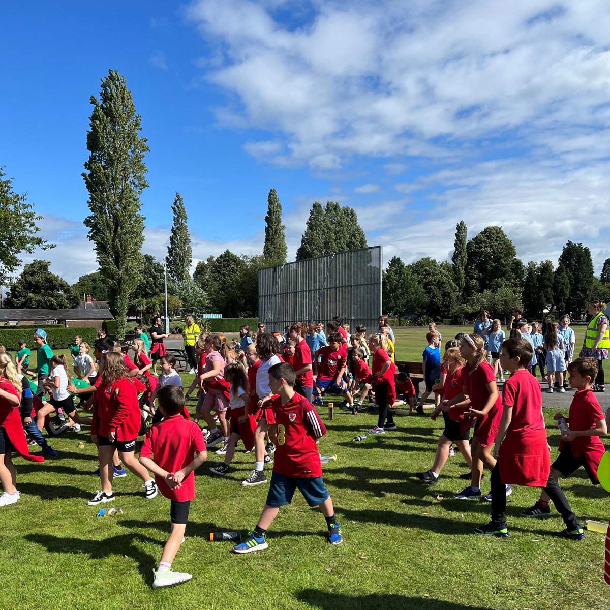 Menter Dinefwr tweet media