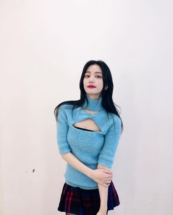 NANA tweet media