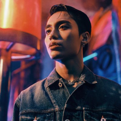 Mono_hng's tweet photo. Music Video ‘Em Là'
MONO

16.07.23
Stay tuned!

#emla #mono https://t.co/9zZnkpnqyP