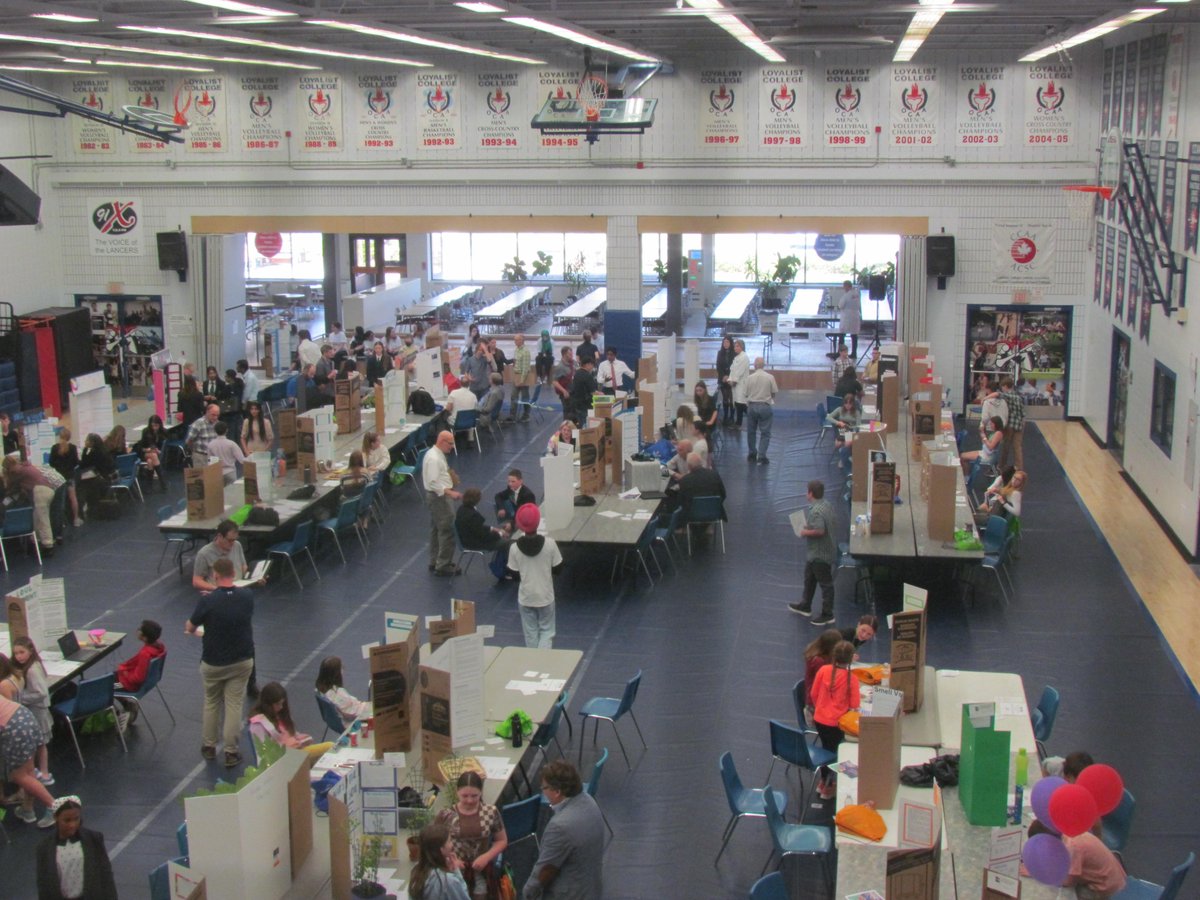 QRSTF's tweet photo. @qrstf #qrstf is an amazing science fair. It inspires, educates and provides young scientists a platform to share. https://t.co/aEwVYsfWsl https://t.co/GvxGlEYaPJ