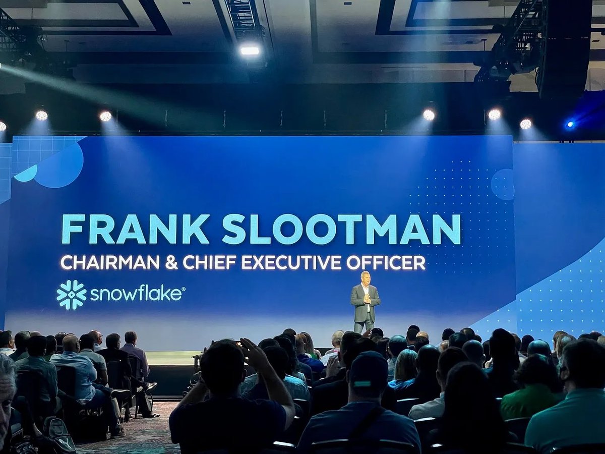 jeffhollan's tweet photo. Curious on how @SnowflakeDB builds product? I had the chance to chat with the one and only @lennysan for an inside look:

❄️ How we work to make “put customers first” more than a cliche
🗓️ plan, plan, plan
📖 build smarter with Data
🎯 why “simplicity makes our lives harder” - but we refuse to compromise on it

https://t.co/ph4cJsNBKG