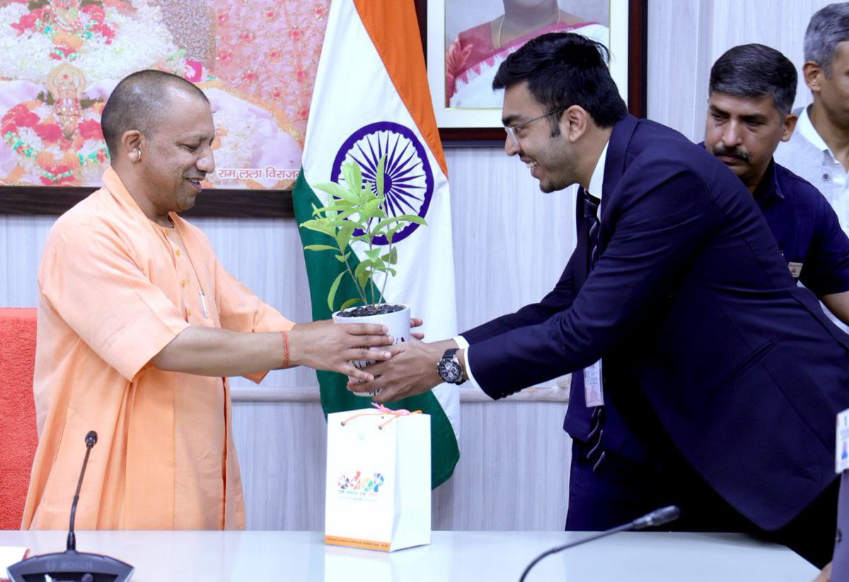 Ankit Mishra 🇮🇳 (@mishra__ankit) on Twitter photo Called on Honourable CM of UP Shri Yogi Adityanath Ji.
समान्य और संवाद का आपसी मिलन से किसी भी टीम सफलता की नई ऊंचाई पर पहुंच सकता हे ।
Lucky enough to have gifted a Rudraksha plant from the IRTS batch to him.
#CMofUP
#IndianRailways
#IRTS
<a href="/IRTSassociation/">IRTS Association</a> Called on Honourable CM of UP Shri Yogi Adityanath Ji.
समान्य और संवाद का आपसी मिलन से किसी भी टीम सफलता की नई ऊंचाई पर पहुंच सकता हे ।
Lucky enough to have gifted a Rudraksha plant from the IRTS batch to him.
#CMofUP
#IndianRailways
#IRTS
<a href="/IRTSassociation/">IRTS Association</a>