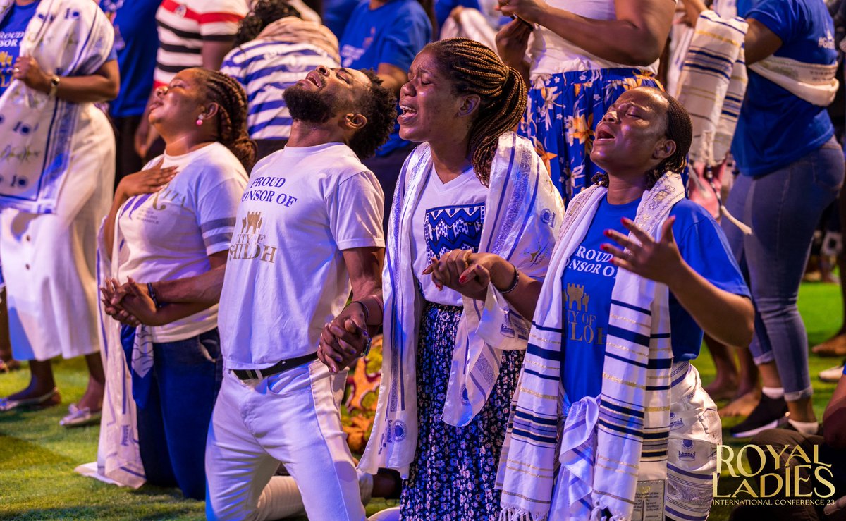 RoyalHseChapel's tweet photo. Saturday Night || Worship & Testimony
#RLCamp
#ItIsMyTimeToLaugh
#CityOfShiloh https://t.co/arXtOJWDZo
