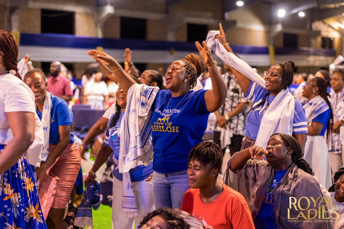 RoyalHseChapel's tweet photo. Saturday Night || Worship & Testimony
#RLCamp
#ItIsMyTimeToLaugh
#CityOfShiloh https://t.co/arXtOJWDZo