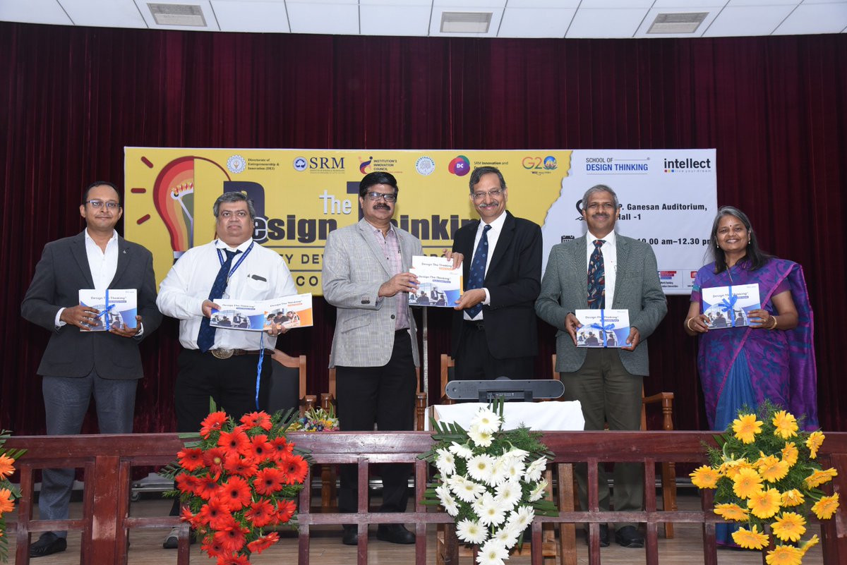 SRM_DEI's tweet image. Design the Thinking-FDP Convocation Ceremony highlights the graduation of over 165 faculty members of SRMIST earning them the position of 'Master Trainer', empowering them to take Design Thinking to the student community
#srmist #design #thinking #intellect #convocation #faculty