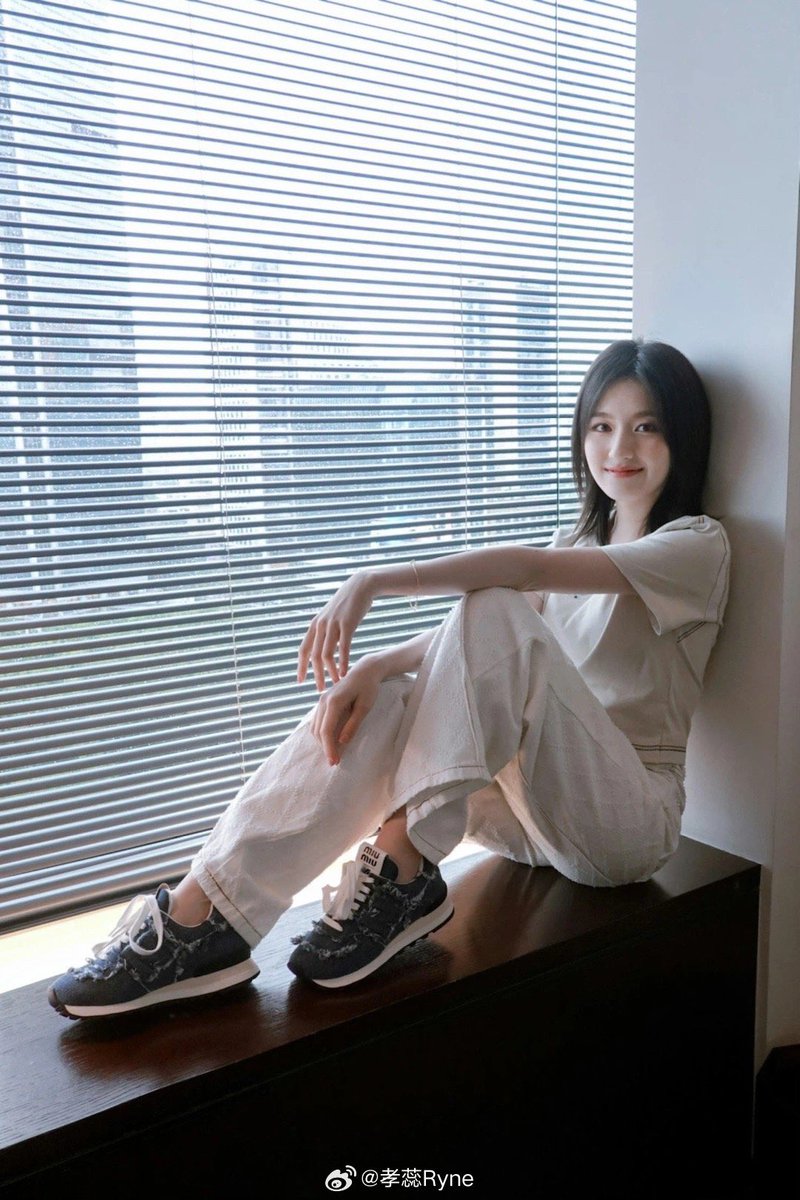 5237xingxulandi's tweet photo. New pictures of our princess Landi 🌷 #lilandi #chenxingxu #thestarrylove #星隕凝結成糖果 #星落凝成糖 #少典有琴 #辣目 #沒有情 #聞人 #离光夜昙 #牛迪超话 #牛迪 #NiuDi #星影不李 #尽头耶和 #李兰迪 #陈星旭 #LoveWhentheStarsFall #XingLuoNingChengTang
#陈星旭李兰迪 https://t.co/0SQqACiDxY