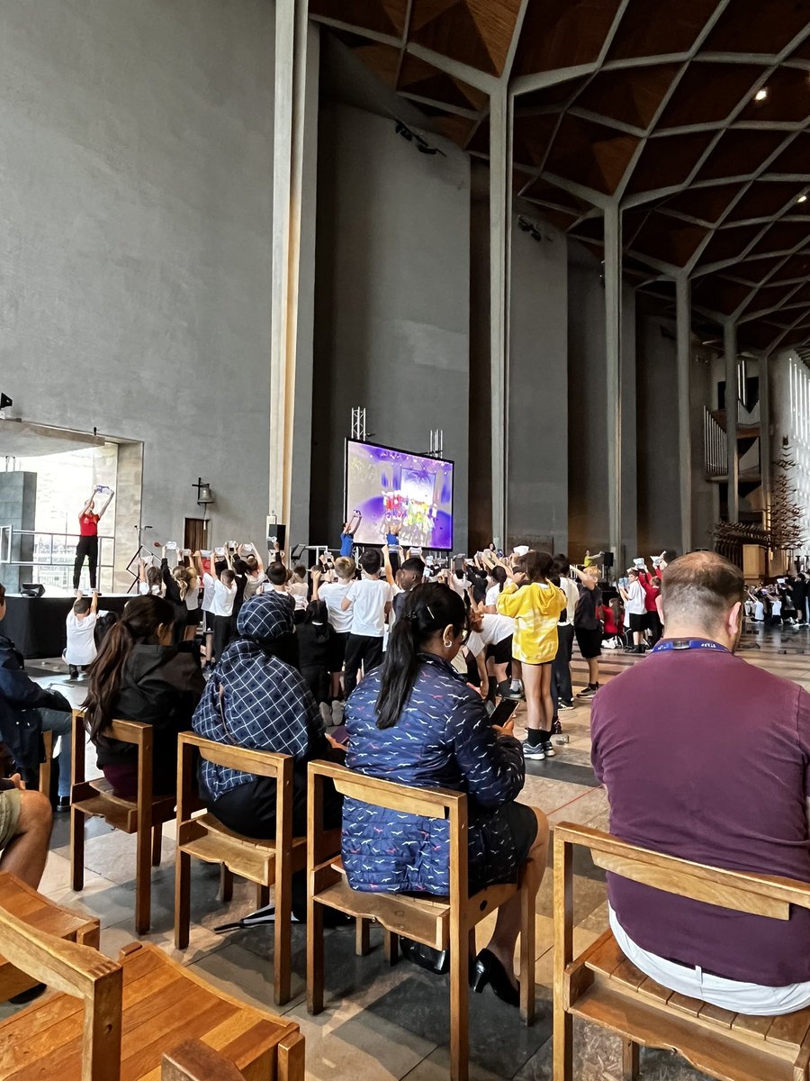 Brilliant event shared across the country with the @RoyalOperaHouse #CreateDay from @CovCathedral - amazing partnership working and can’t wait to see the next programme in 2024 @coventrycc @ArtsConnectWM @ace_midlands @ace_national