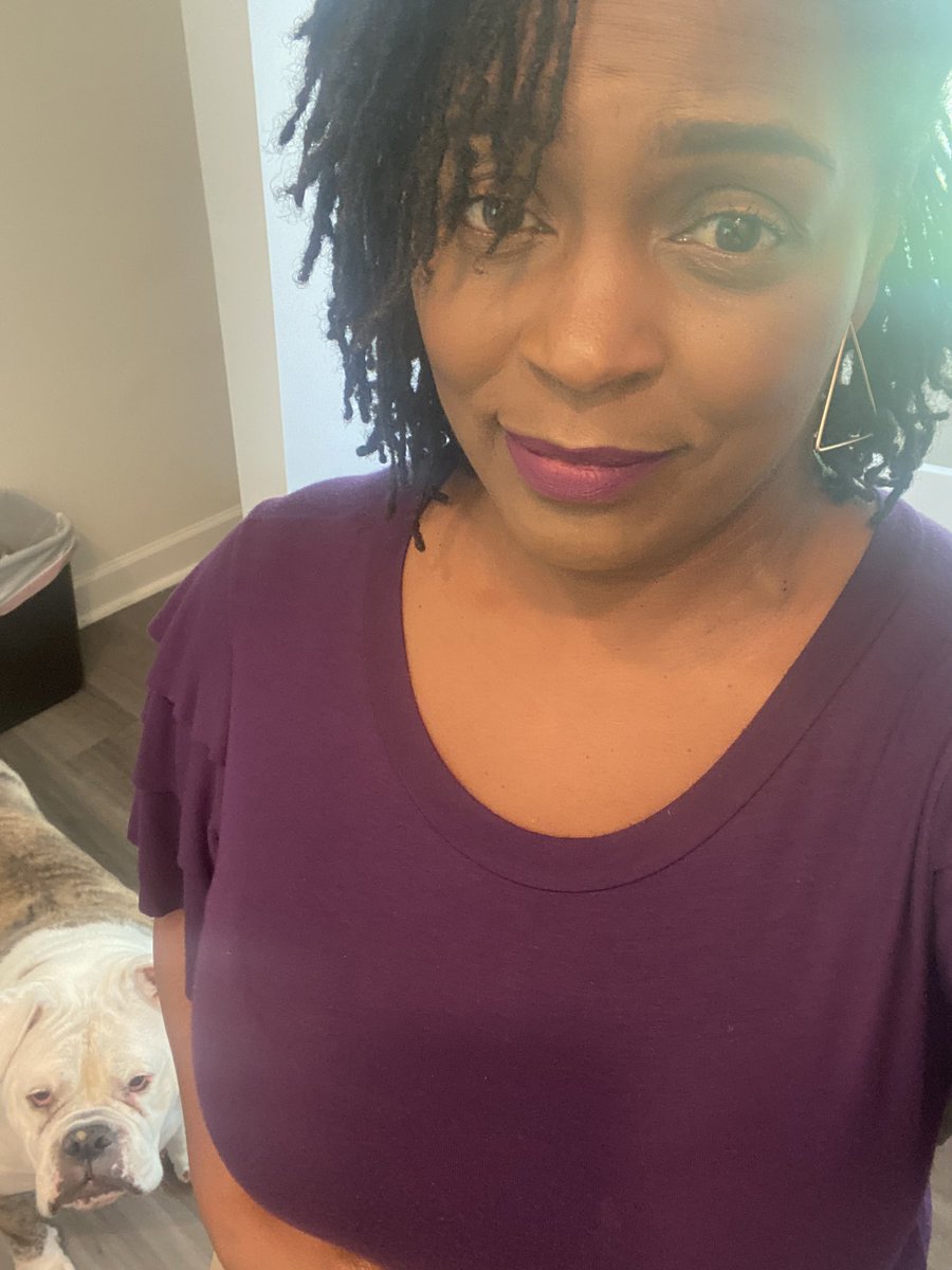 jhmlives's tweet photo. Happy Tuesday! 

I can’t make this up. She follows your every move.  Didn’t even call her name. Look down and she’s looking up! 🧐Lola thinks she runs my life! 🤪

no dog like a bulldog. *should be shadow dog cause she gets on our nerves!! We love her still. 🙆🏾❤️

🐶🪞📷 https://t.co/1v2P8M11kz