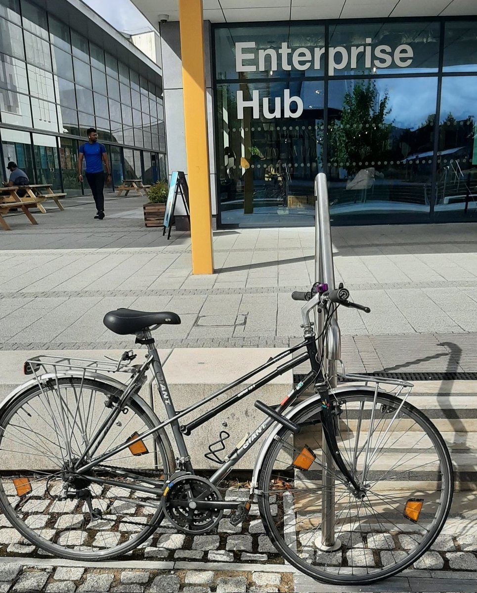 uhchaplain's tweet photo. Rolled up to the Enterprise Hub today and ended up locking up bike like this. Not a bike stand in sight. Turns out they're behind the trees...@UHSustainable @UniofHerts #NotVeryVisible #LetsCycle 🚲🚴♀️🚵♀️ #GoGreen #SustainableTravel https://t.co/TrvnG40Dyf
