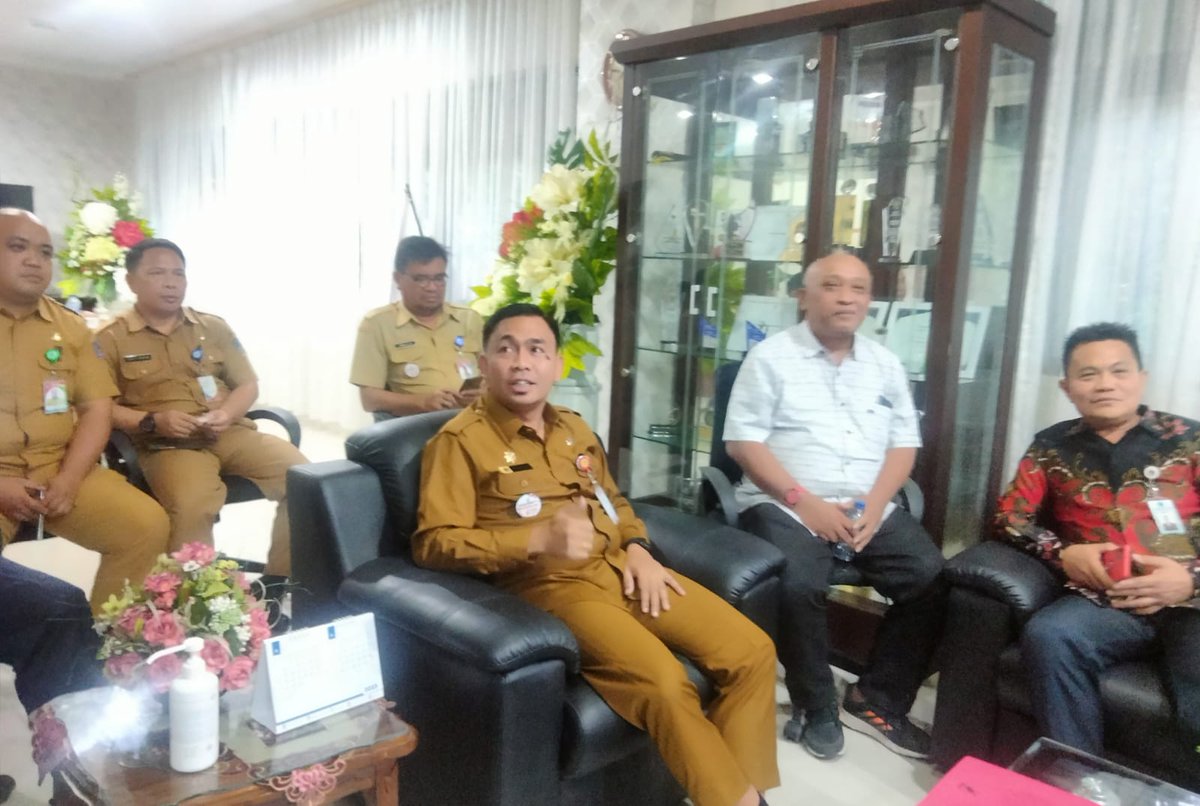 Kepala BKD Sulut: Pemberhentian YM dari THL Sesuai Rekam Jejak di BKD dlvr.it/Ss1LYS