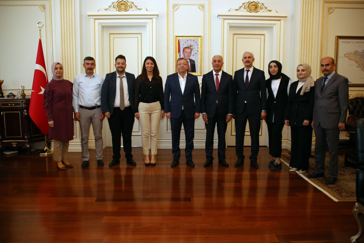 11 Temmuz Dünya Nüfus Günü münasebetiyle Valimiz Ziya Polat, İl Nüfus ve Merkez İlçe Nüfus Müdürlüğümüz personelini kabul ederek günlerini kutlayıp çalışmalarında başarılar diledi.