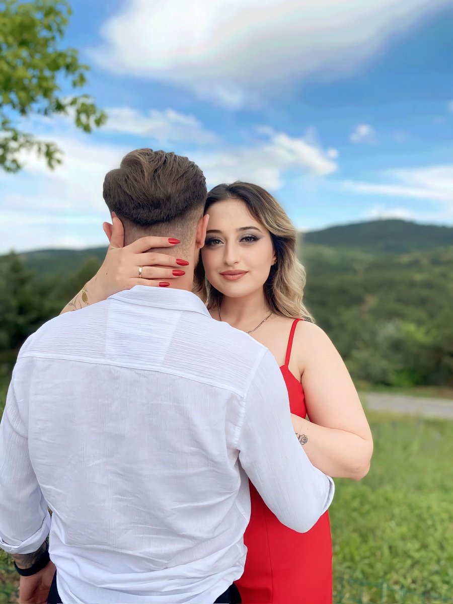 Yüzüme çizgiler ,saçıma beyazlar düştü de bir senin sevdan düşmedi gönlümden❤️ <a href="/zekibekcann/">zeki</a>