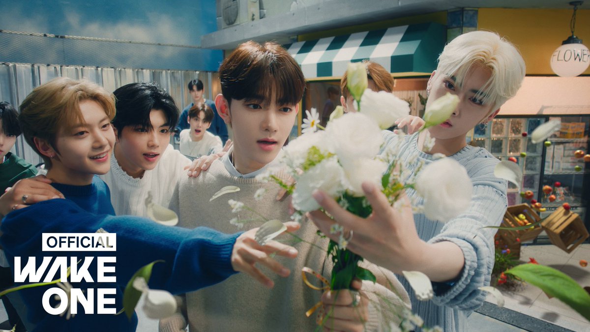 DIN0LOGY's tweet photo. Speaking of debut, I realized I haven't shared the MV. How silly of me, ha! However, please do witness blooming youth through “In Bloom” Music Video, everyone! 

🔗 https://t.co/p1yOfsdfGH https://t.co/DUUotFBEMs