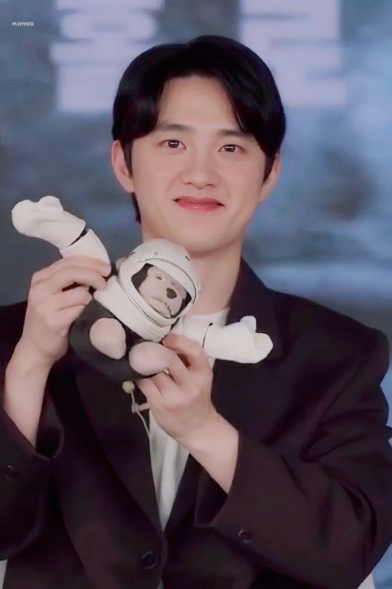 ployhzg's tweet photo. คนเก่งของโลกใบนี้ 🧸🧑🏼‍🚀🌔✨ https://t.co/qxhWDs7tUk