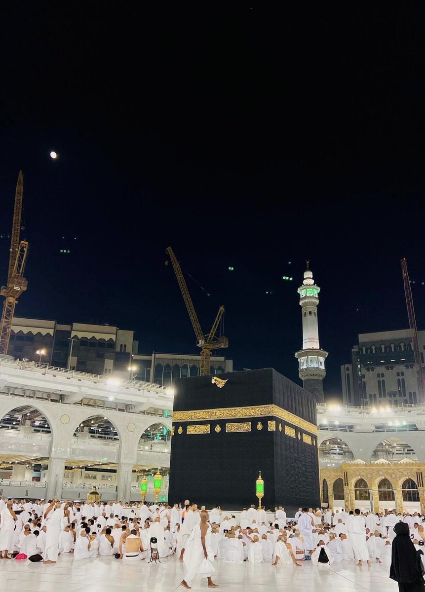 Alii7amed's tweet photo. اللهم أنت المُيسِّر وأنت المُسهَّل سَهِّل أمري وحقق مطلبي اللهم لا تبتليني بمن أحب بُعدًا ولا فَقدًا ولا حزنًا ، اللهم إني أعوذ بك من عينٍ تصيب القلب فتُحزنة والرزق فتُنقصه، والبال فتتعبه والنجاح فتُفشله اللهم أَخرجني من أشد الضيق إلى أوسع الفرج https://t.co/ZoaCvKK7ir